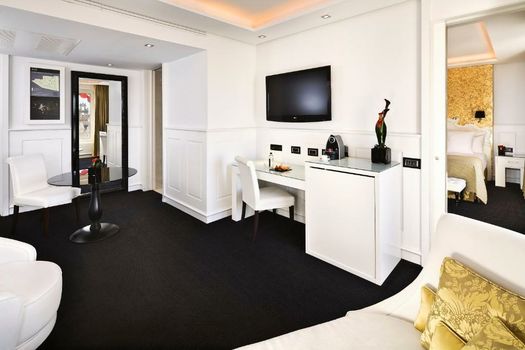 Hotel Colón Gran Meliá - The Leading Hotels of the World