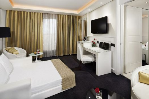 Hotel Colón Gran Meliá - The Leading Hotels of the World