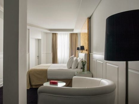 Hotel Colón Gran Meliá - The Leading Hotels of the World
