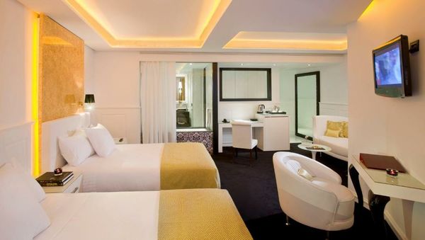Hotel Colón Gran Meliá - The Leading Hotels of the World