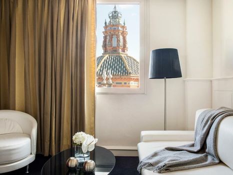 Hotel Colón Gran Meliá - The Leading Hotels of the World
