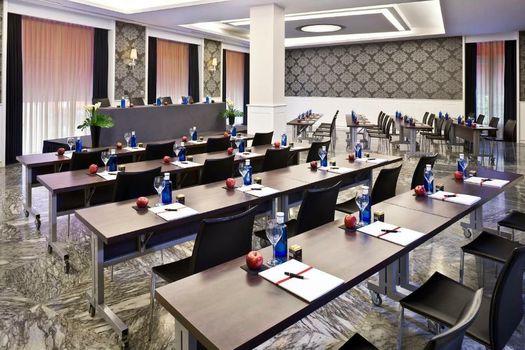 Hotel Colón Gran Meliá - The Leading Hotels of the World