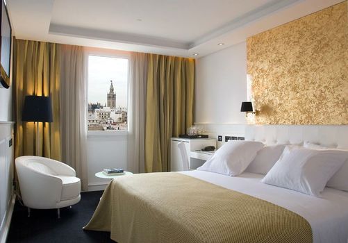 Hotel Colón Gran Meliá - The Leading Hotels of the World