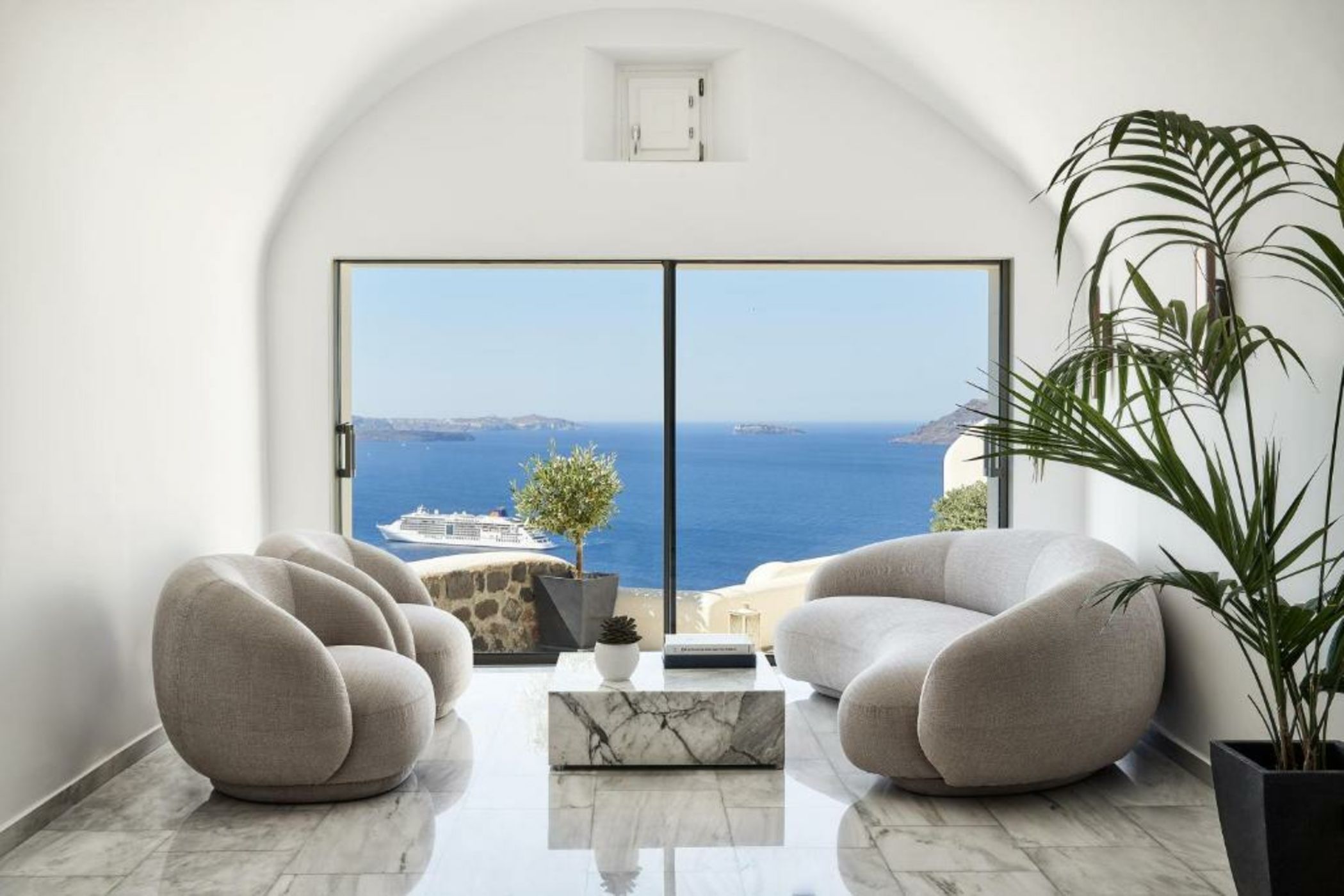 Canaves Oia Suites & Spa