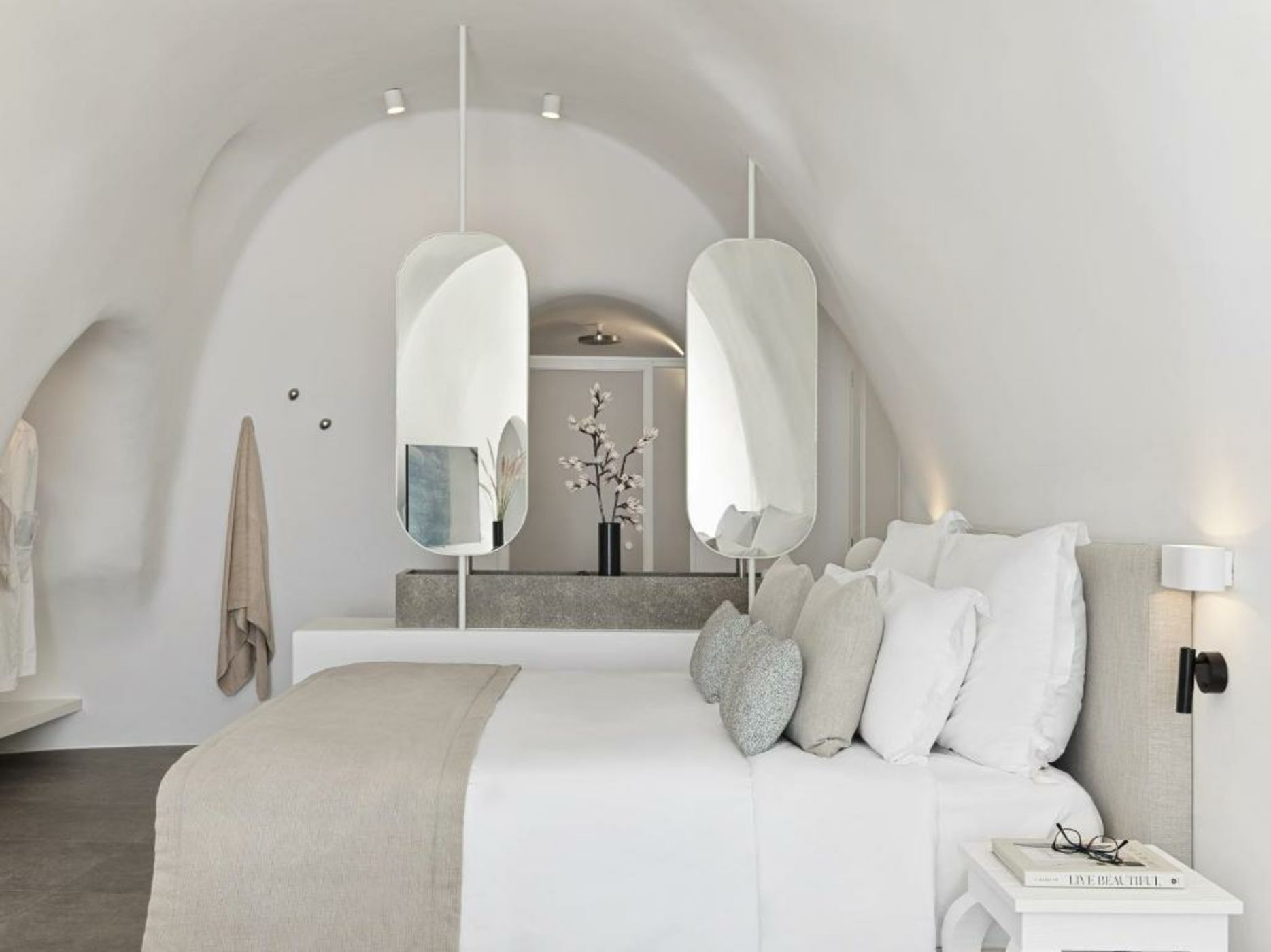 Canaves Oia Suites & Spa