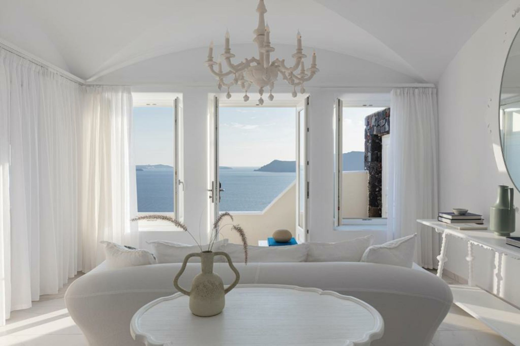 Canaves Oia Suites & Spa