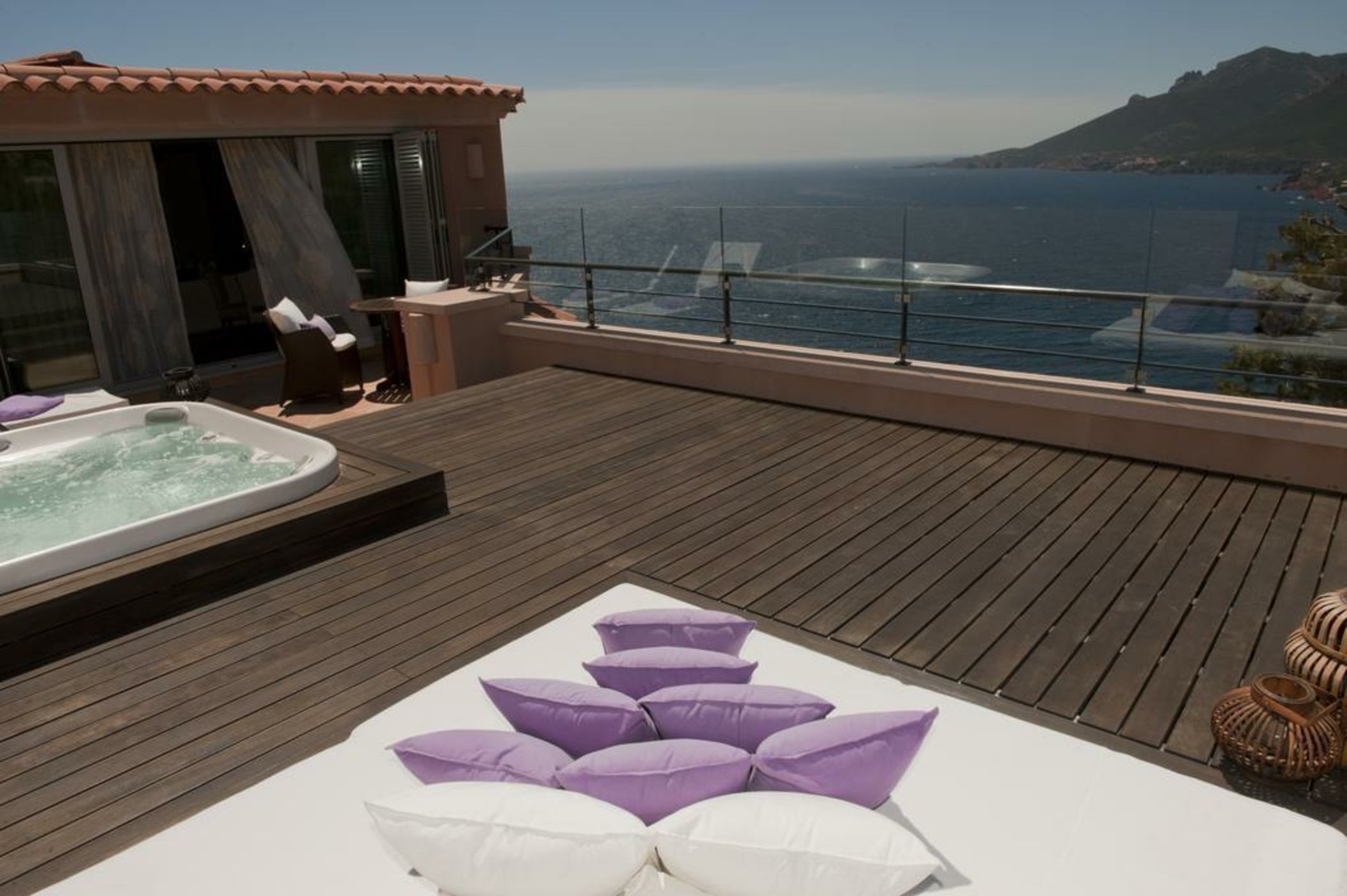 Tiara Yaktsa Côte d’Azur