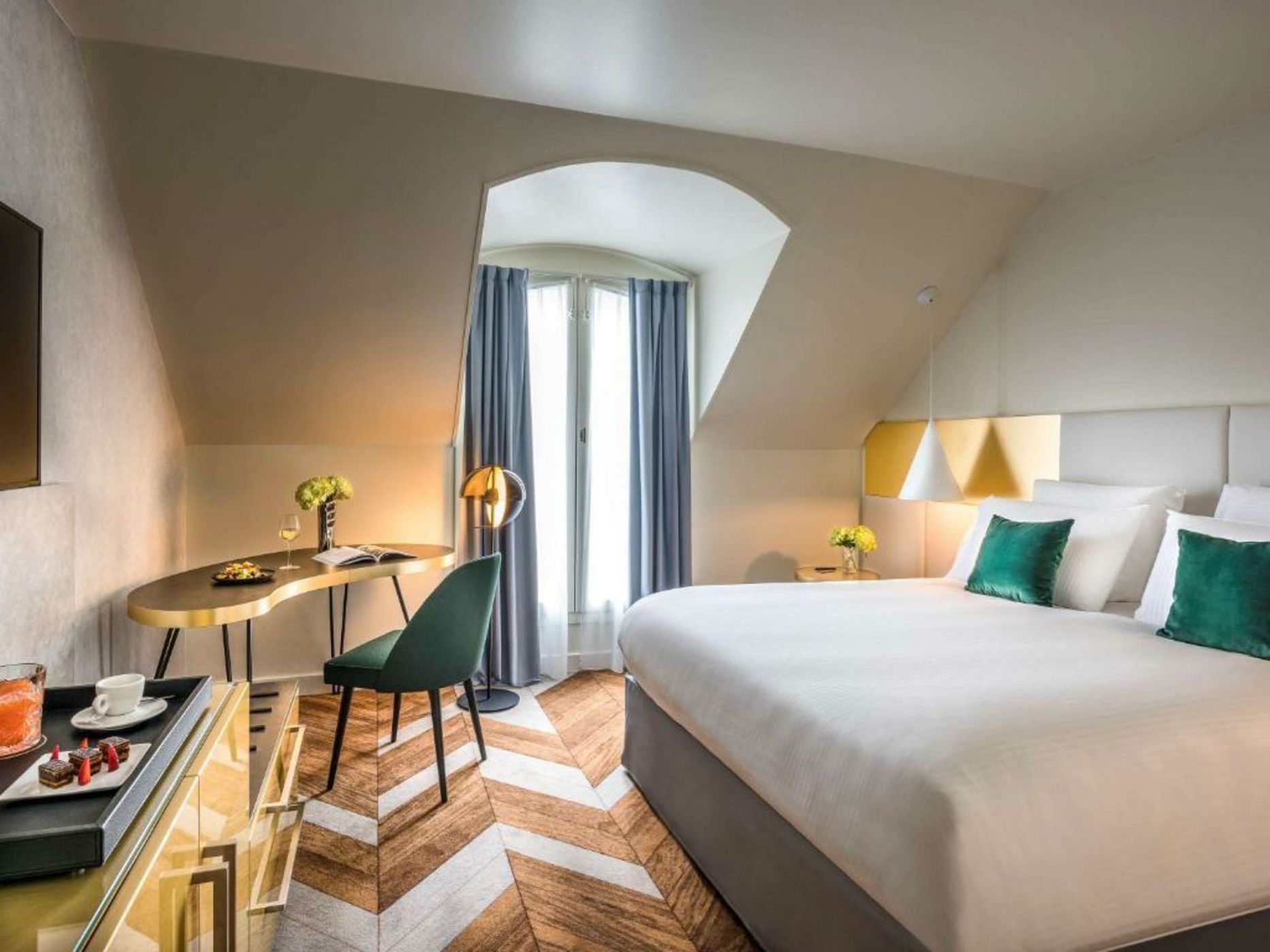 Le Louis Versailles Château - MGallery