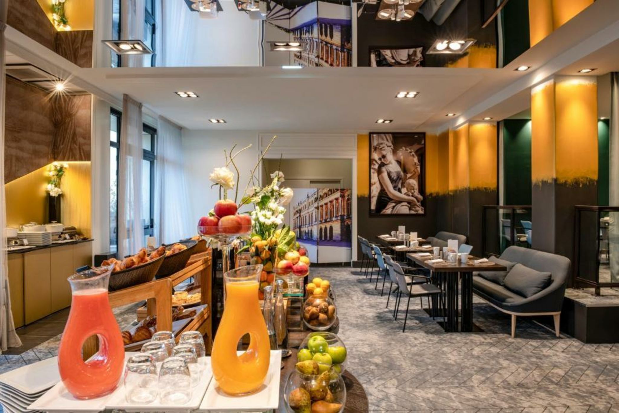 Le Louis Versailles Château - MGallery