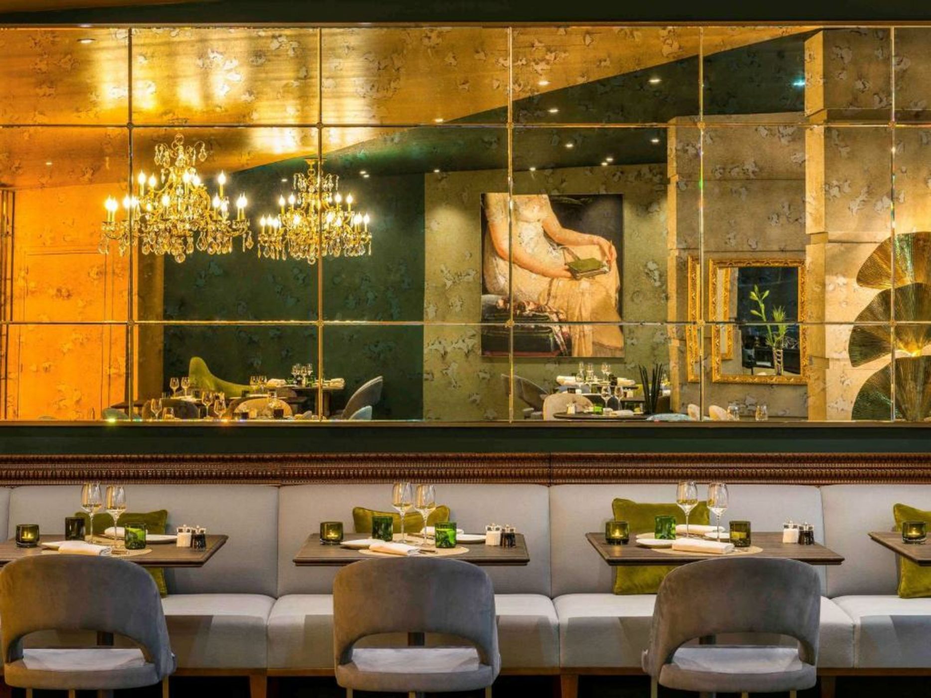 Le Louis Versailles Château - MGallery