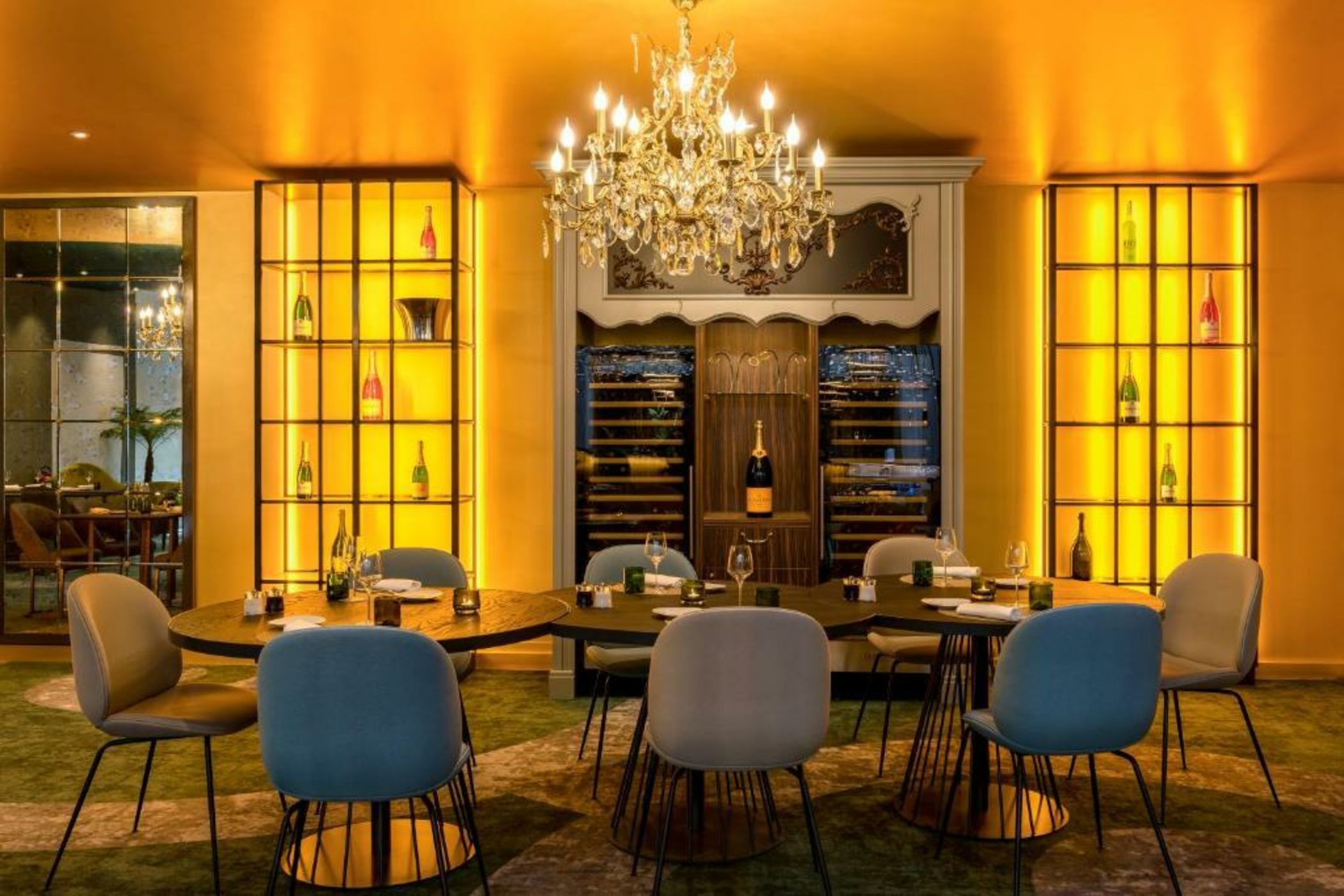 Le Louis Versailles Château - MGallery