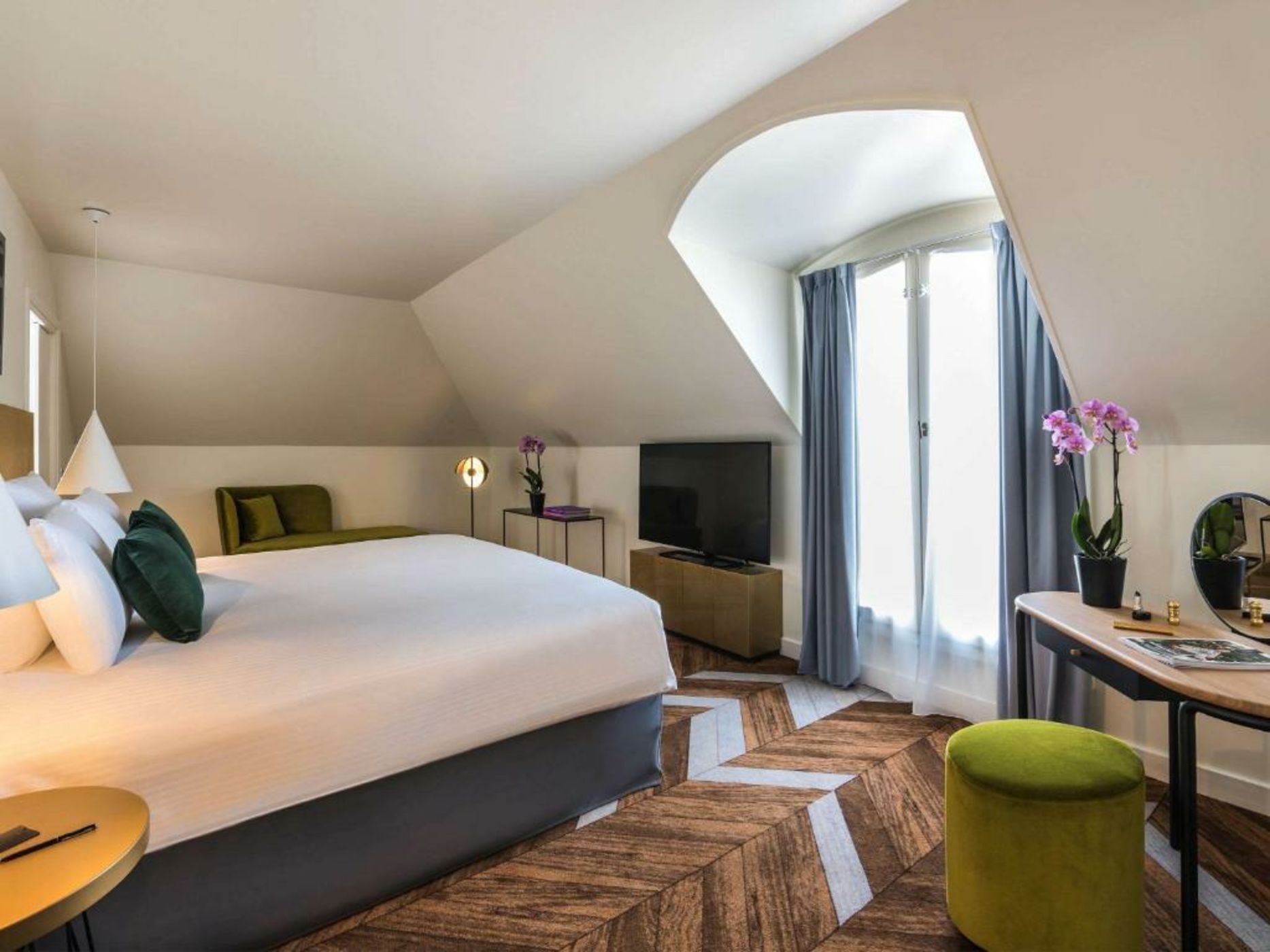 Le Louis Versailles Château - MGallery