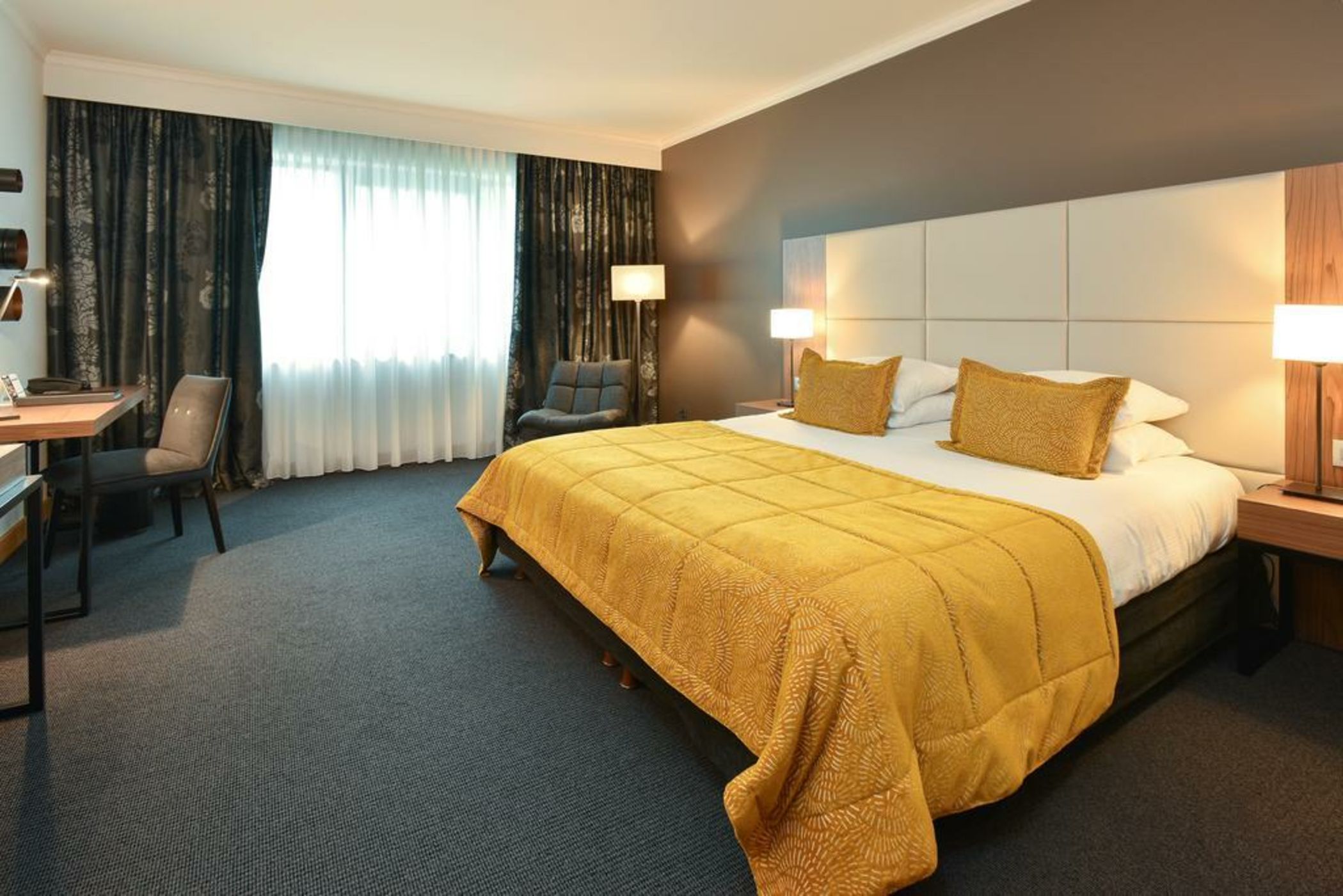 Martin's Château Du Lac