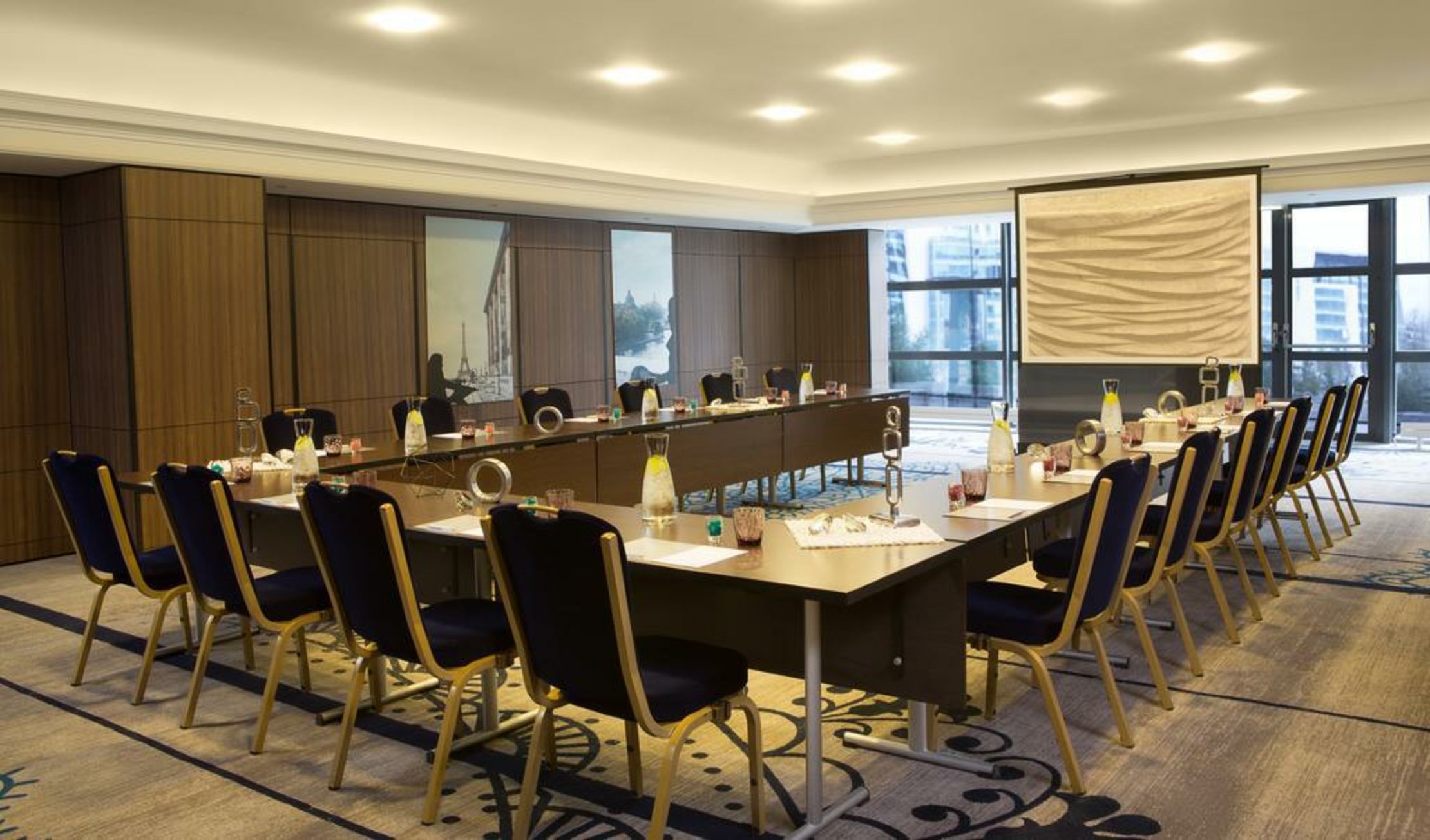 Renaissance Paris La Defense Hotel