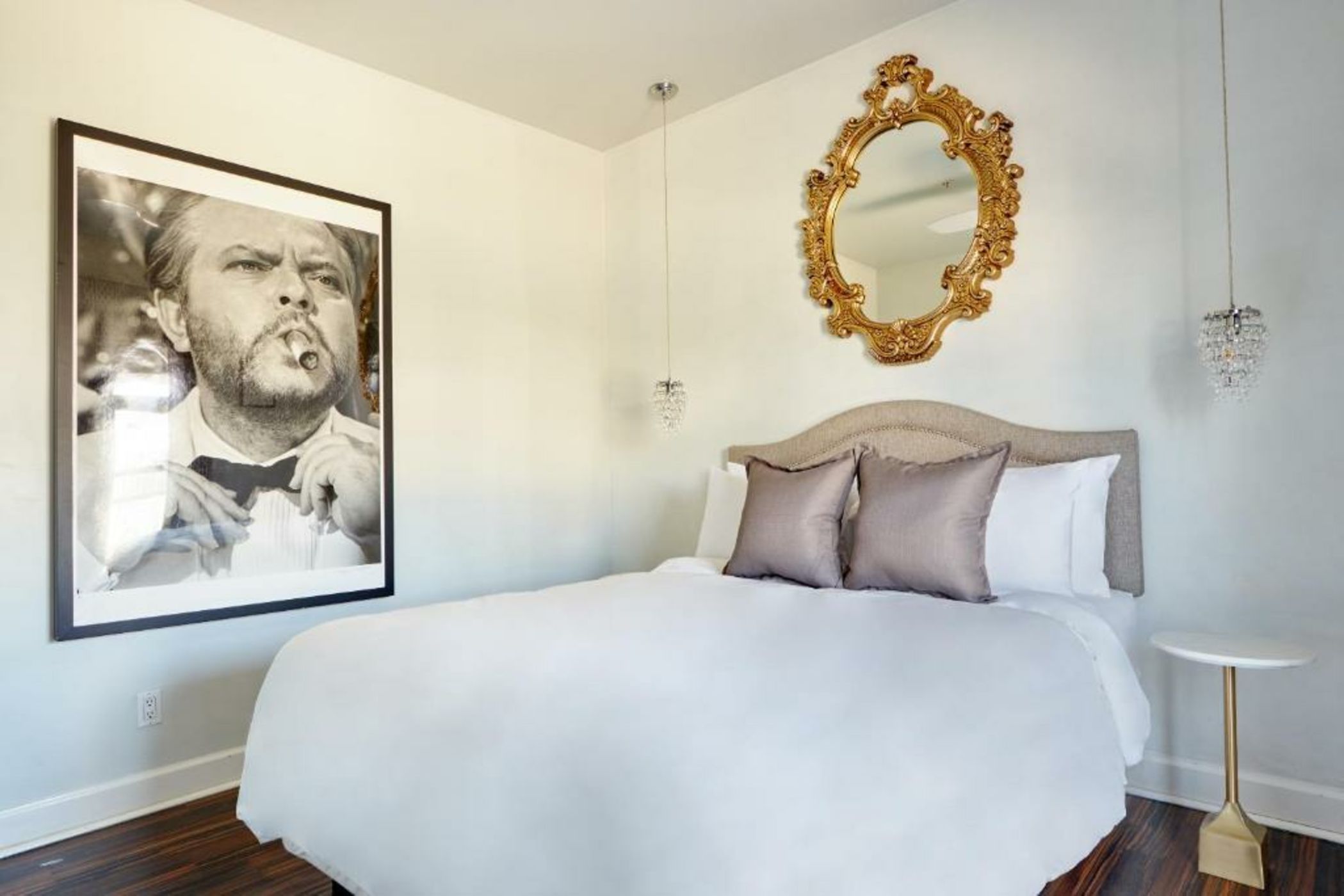 Sonder l The Crescent