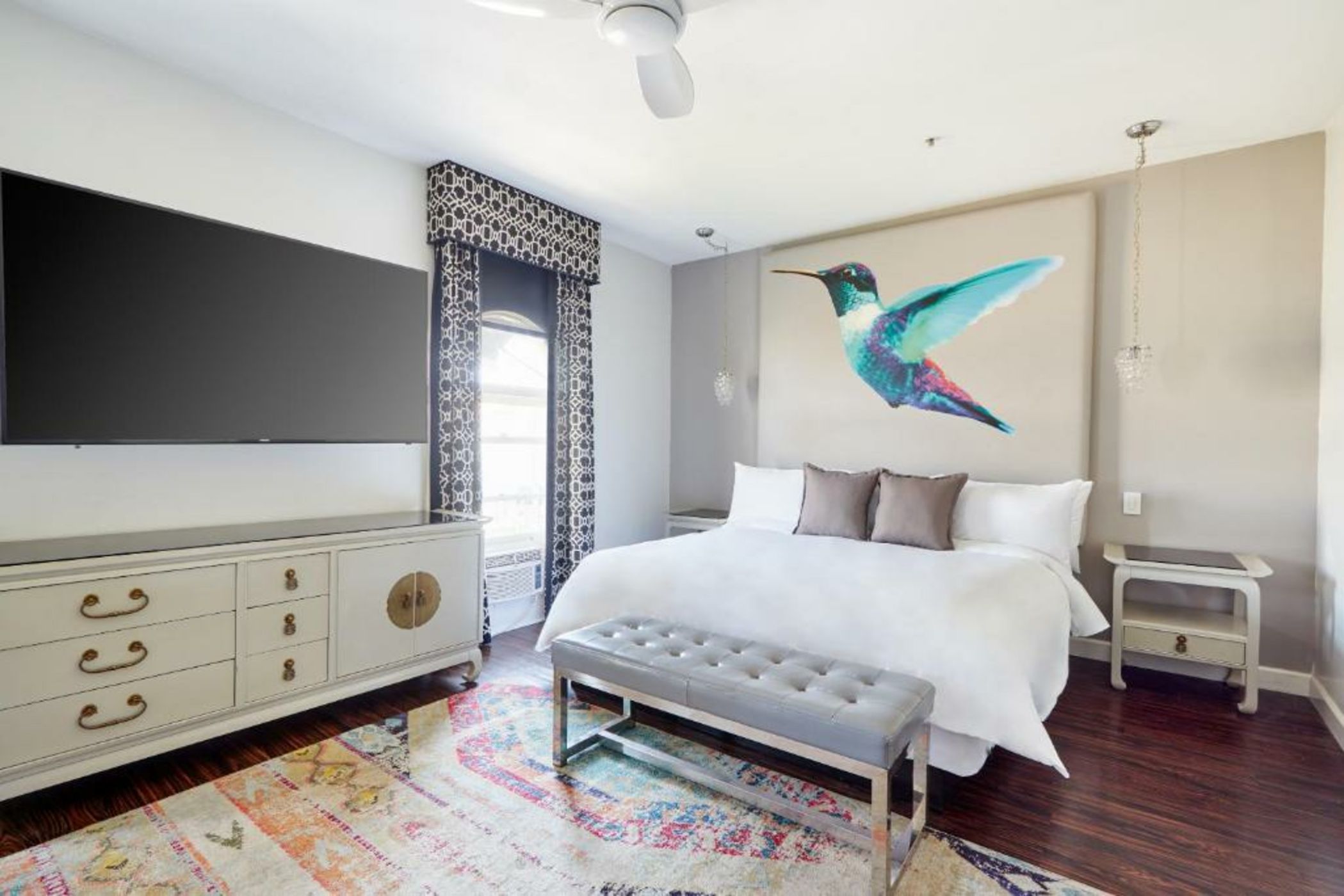 Sonder l The Crescent