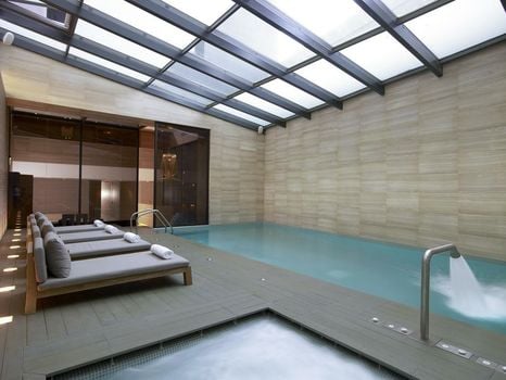 The Met Hotel