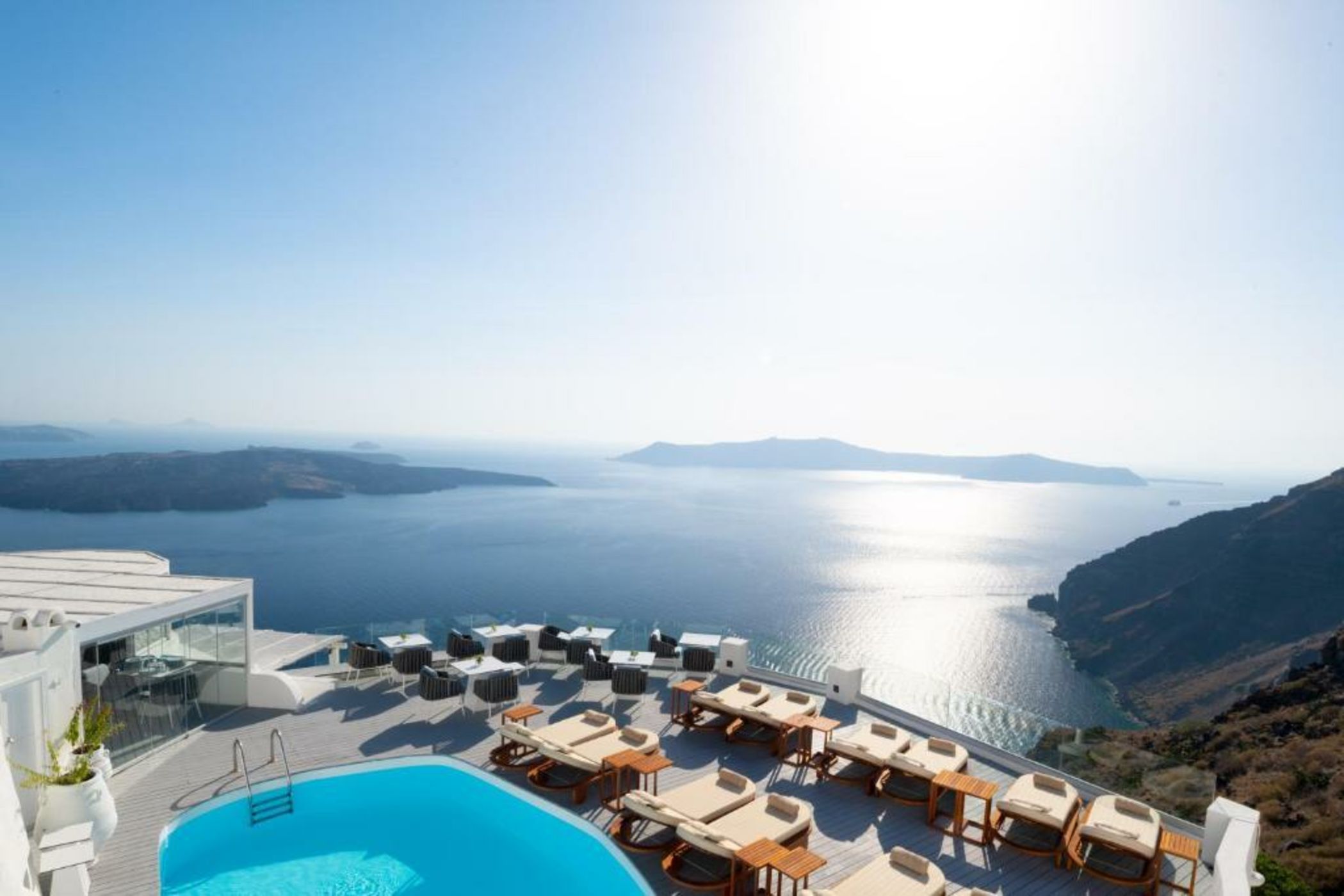 Sun Rocks Boutique Hotel