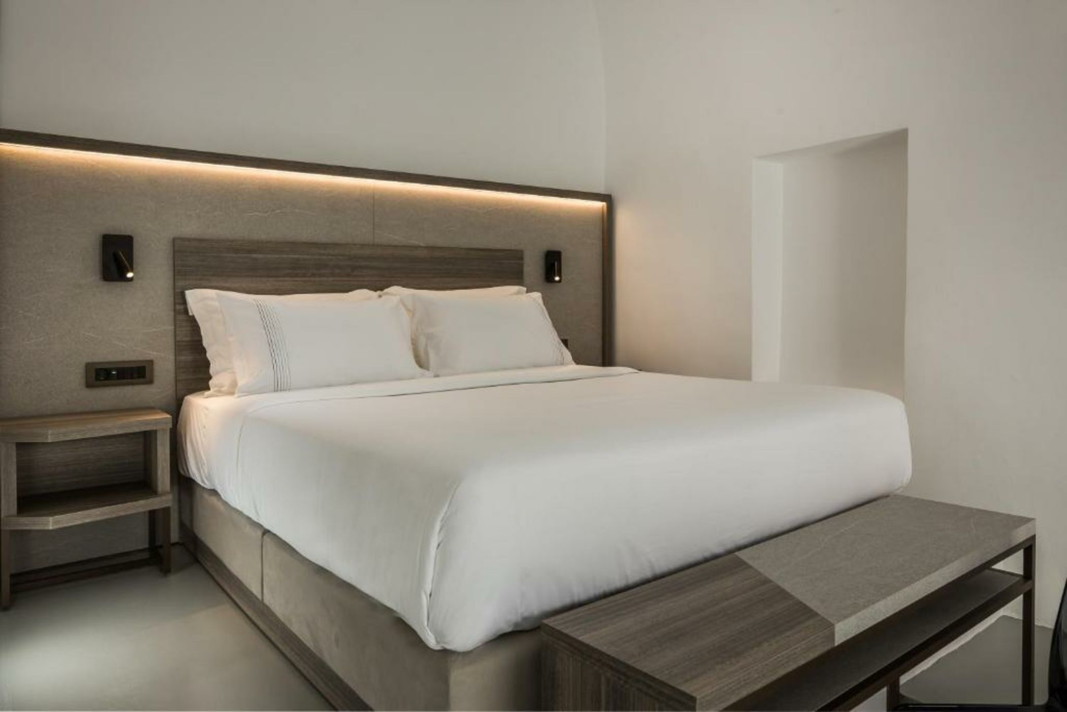 Sun Rocks Boutique Hotel