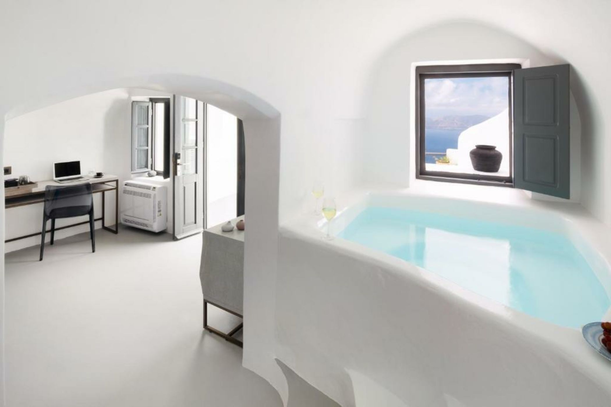 Sun Rocks Boutique Hotel