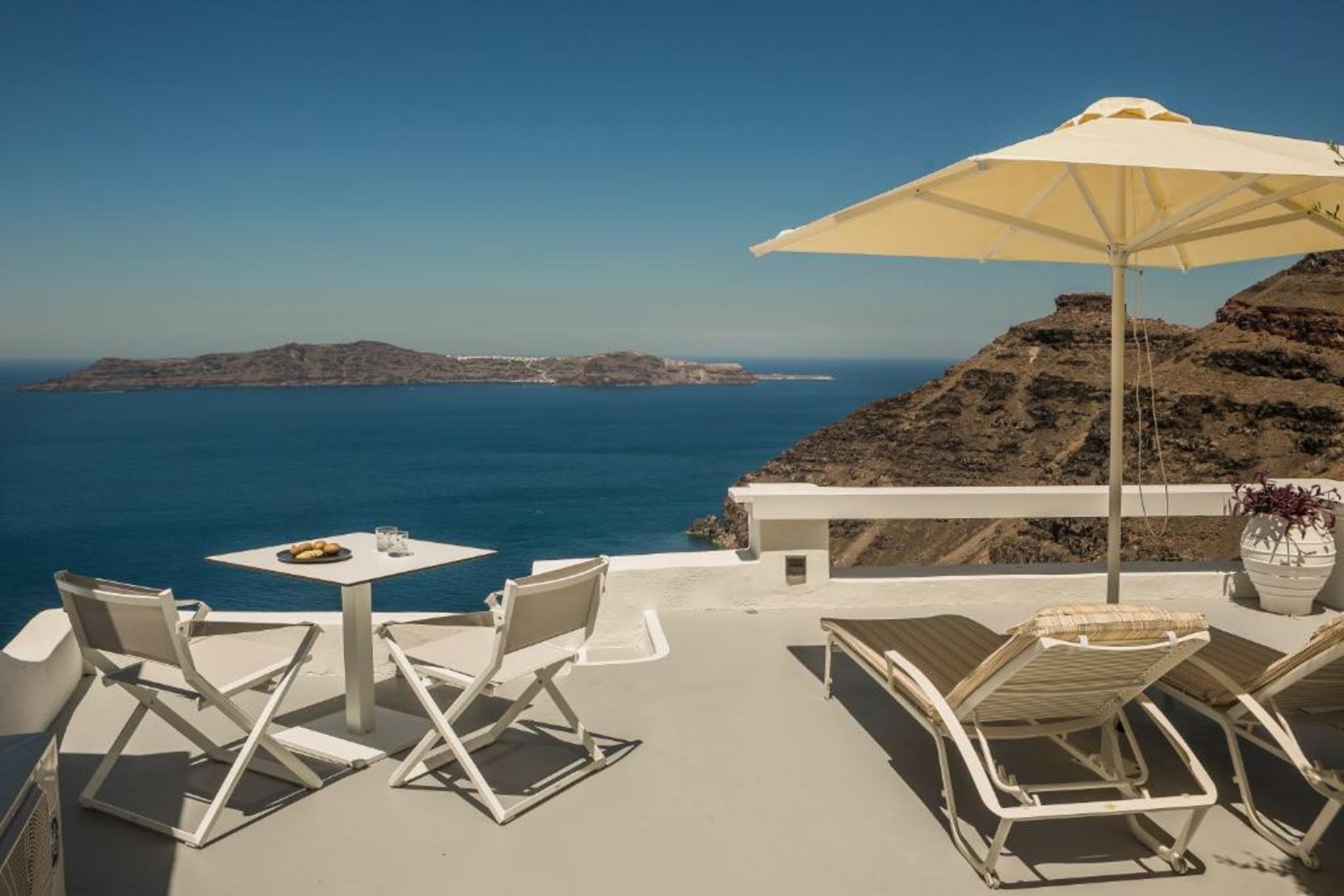 Sun Rocks Boutique Hotel