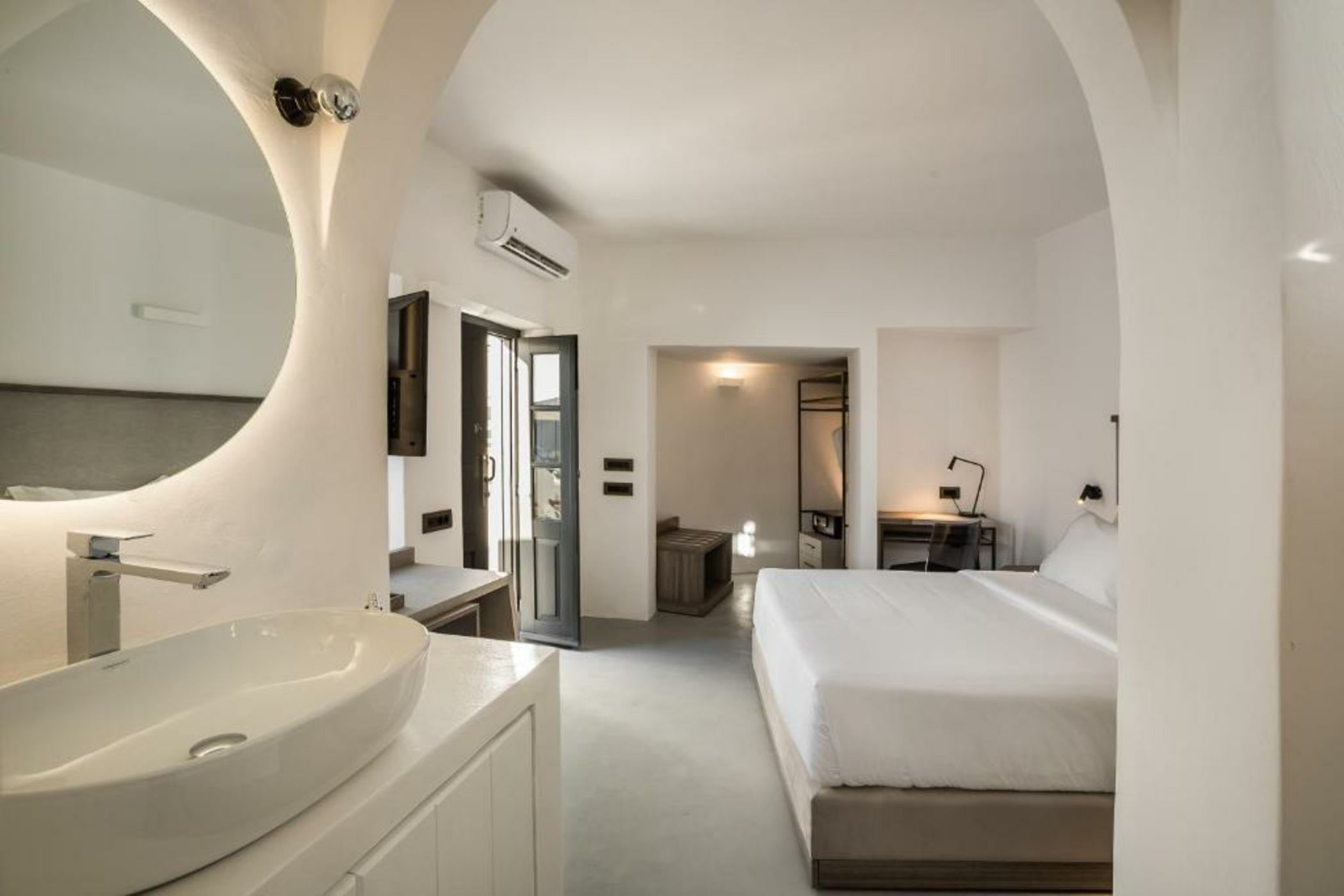 Sun Rocks Boutique Hotel