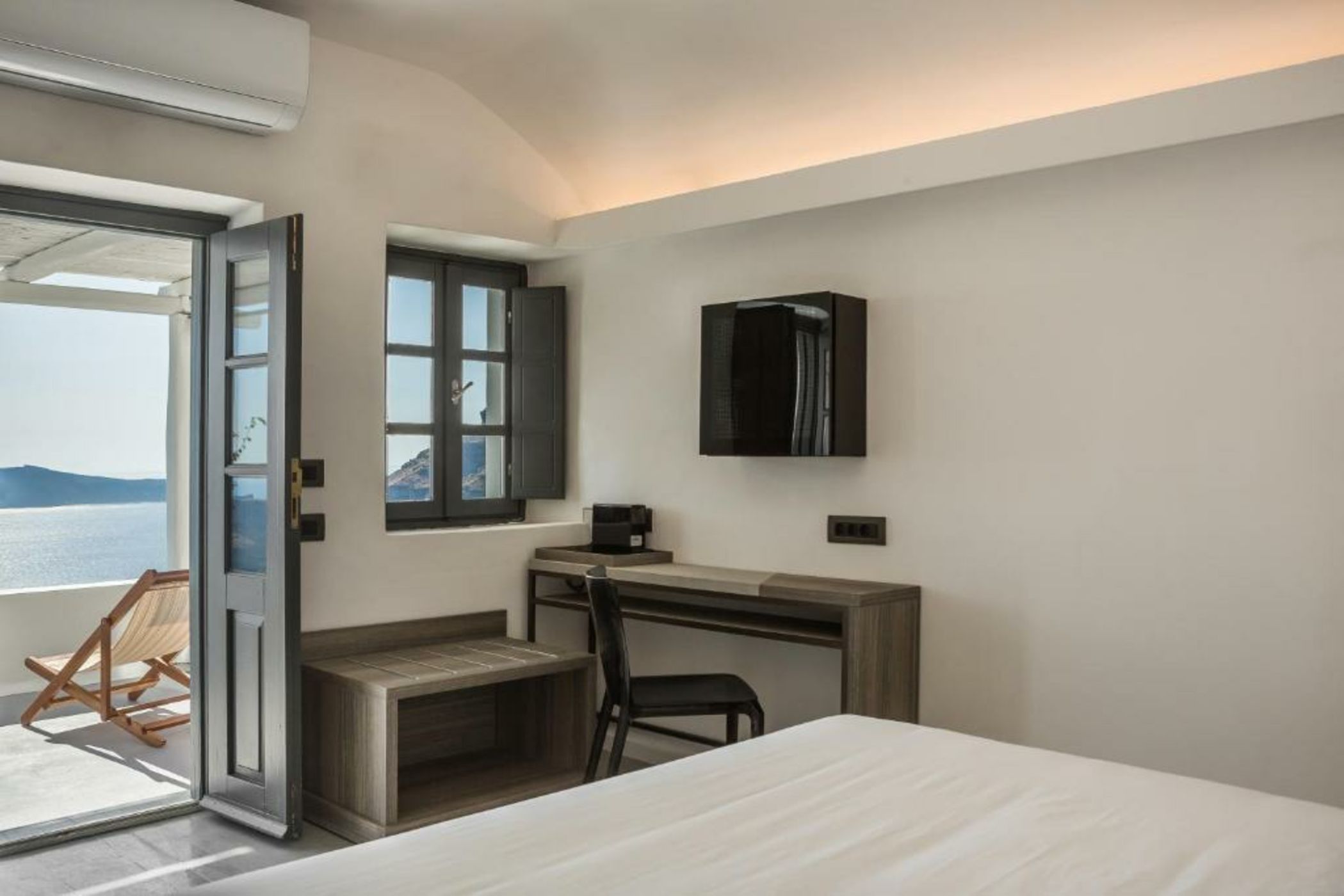 Sun Rocks Boutique Hotel