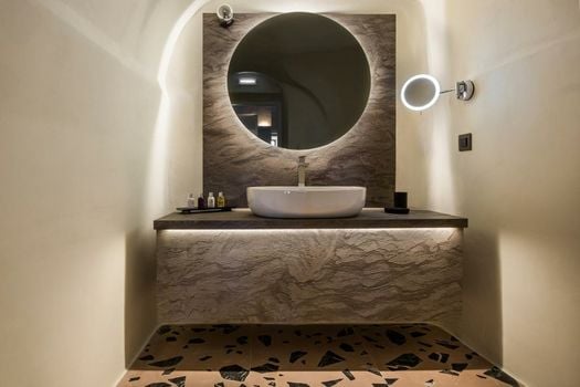 Sun Rocks Boutique Hotel