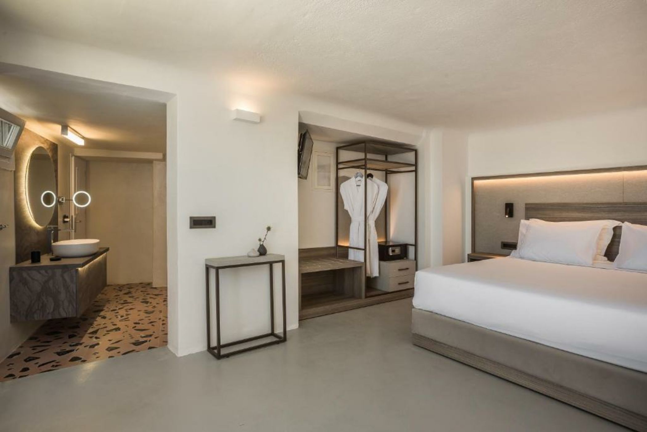 Sun Rocks Boutique Hotel