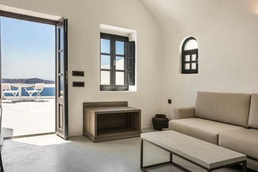 Sun Rocks Boutique Hotel