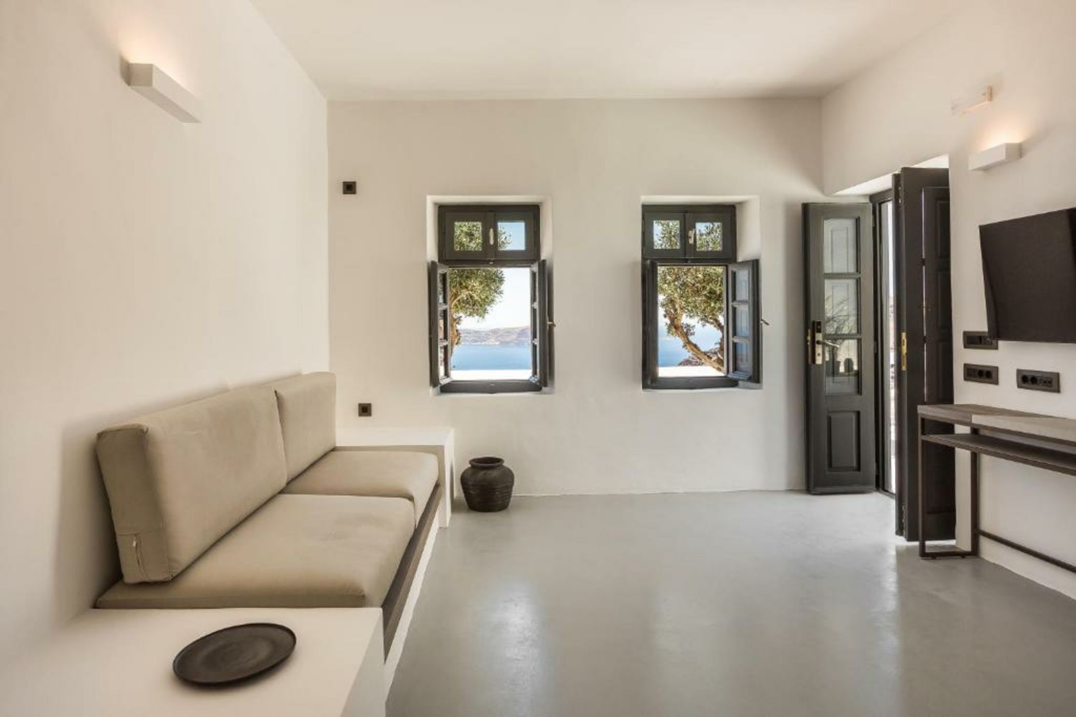 Sun Rocks Boutique Hotel