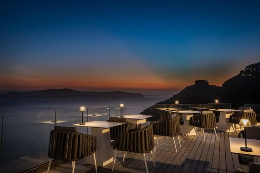 Sun Rocks Boutique Hotel