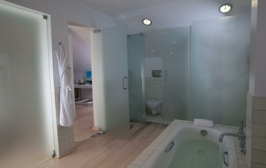 the-albatroz-hotel-a-design-boutique-hotel-cascais-portugal
