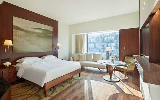 Park Hyatt Zurich – City Center Luxury