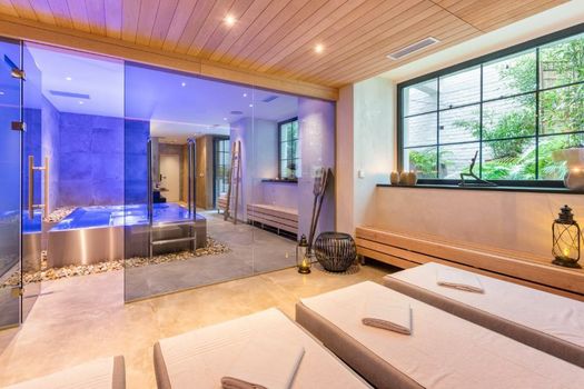 MOSAIC HOUSE Design Hotel