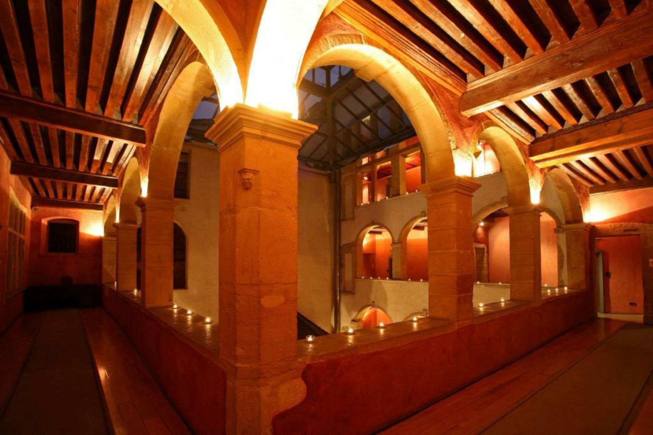 Cour des Loges Lyon, a Radisson Collection Hotel