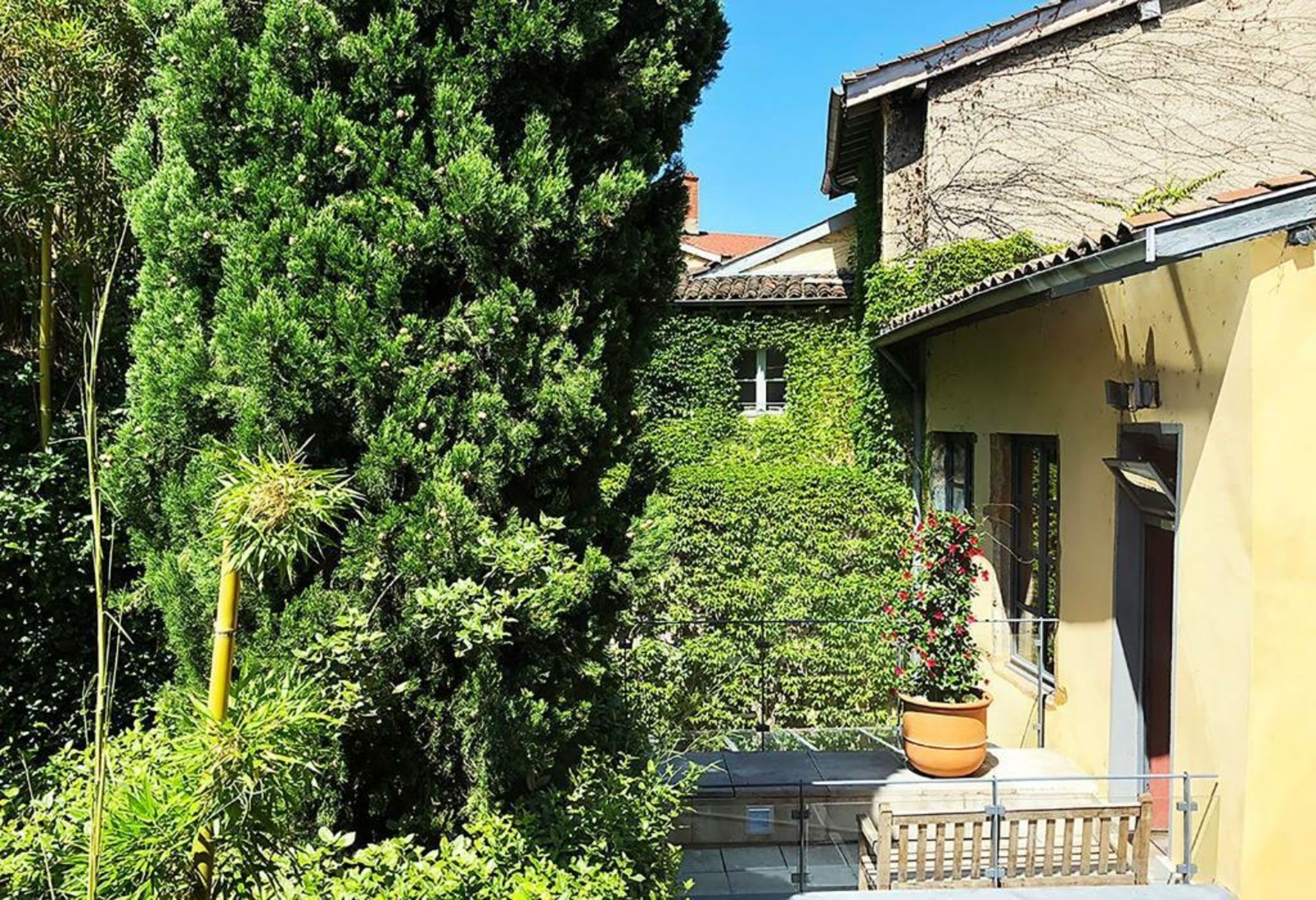 Cour des Loges Lyon, a Radisson Collection Hotel