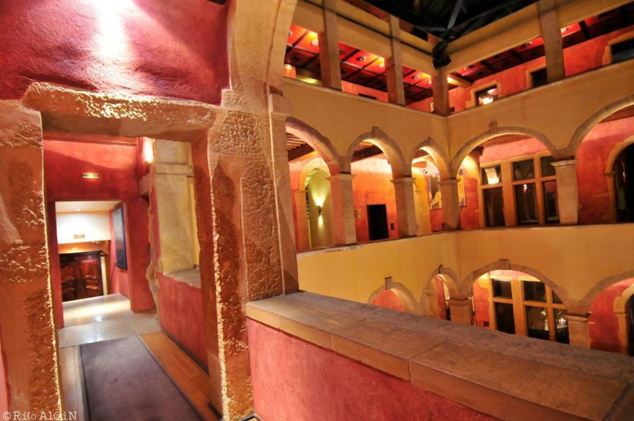 Cour des Loges Lyon, a Radisson Collection Hotel