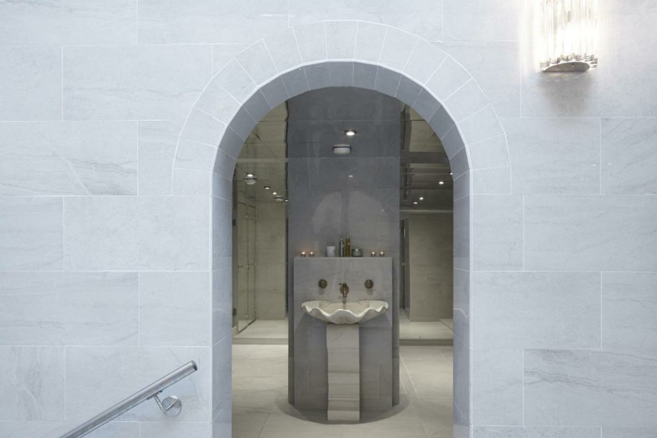 Cour des Loges Lyon, a Radisson Collection Hotel