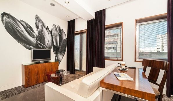 UR Palacio Avenida