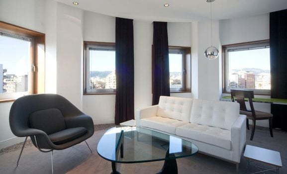 UR Palacio Avenida