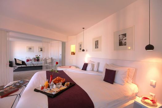 Bab Hotel