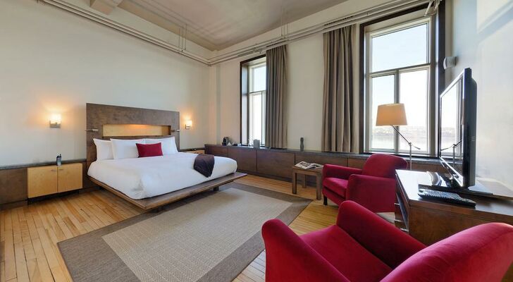 Hotel 71