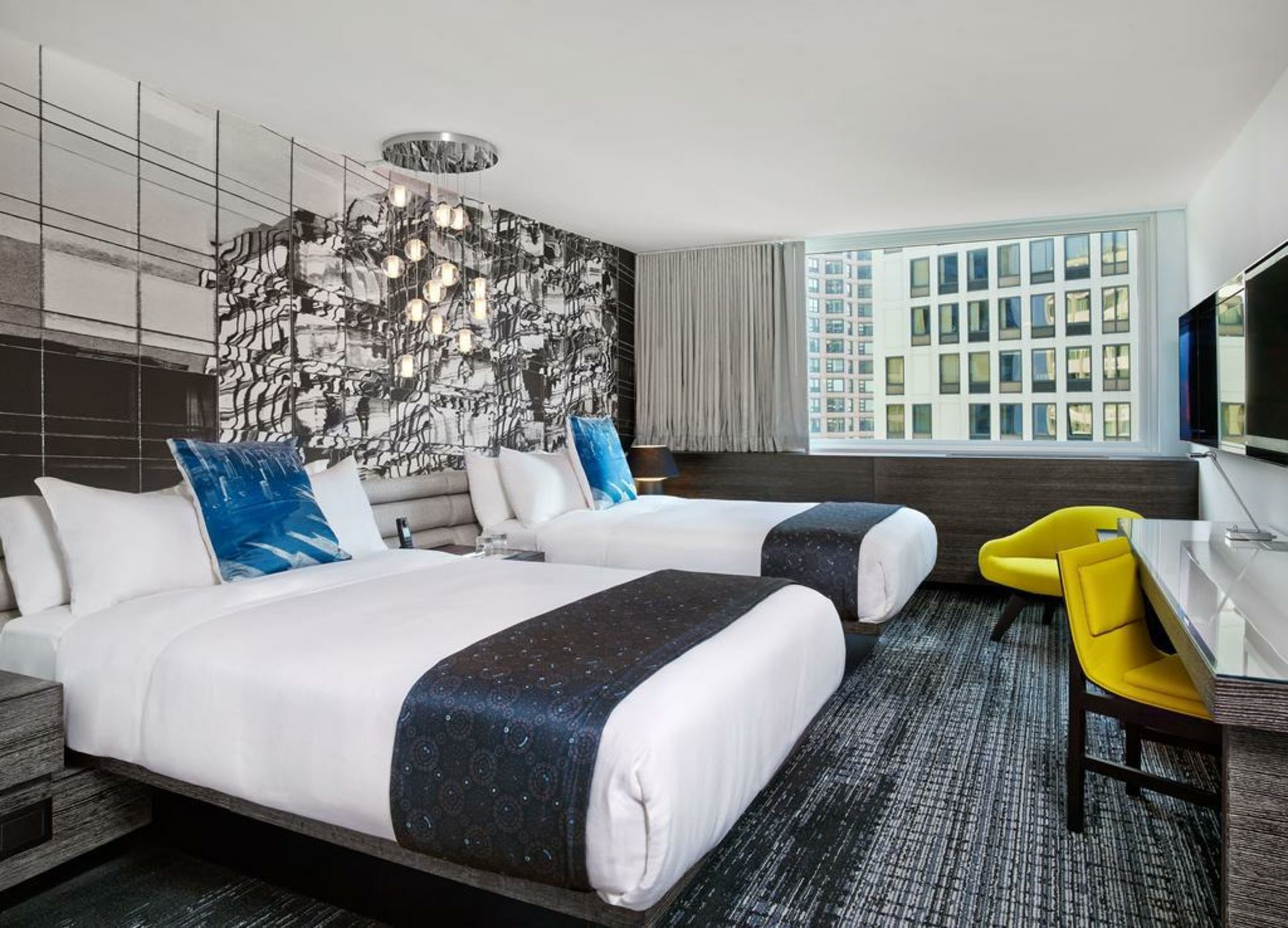 W Chicago - Lakeshore