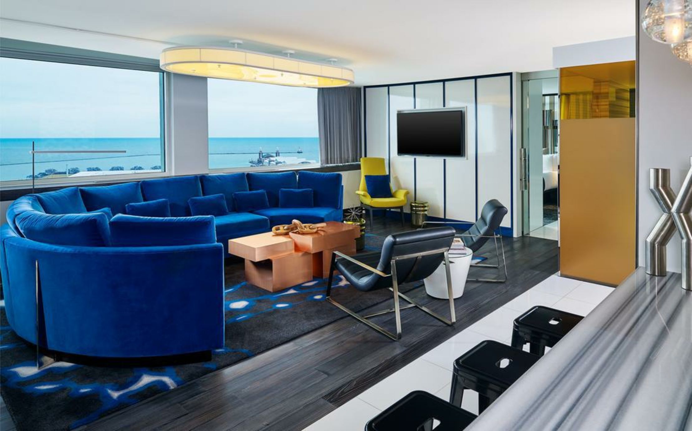 W Chicago - Lakeshore