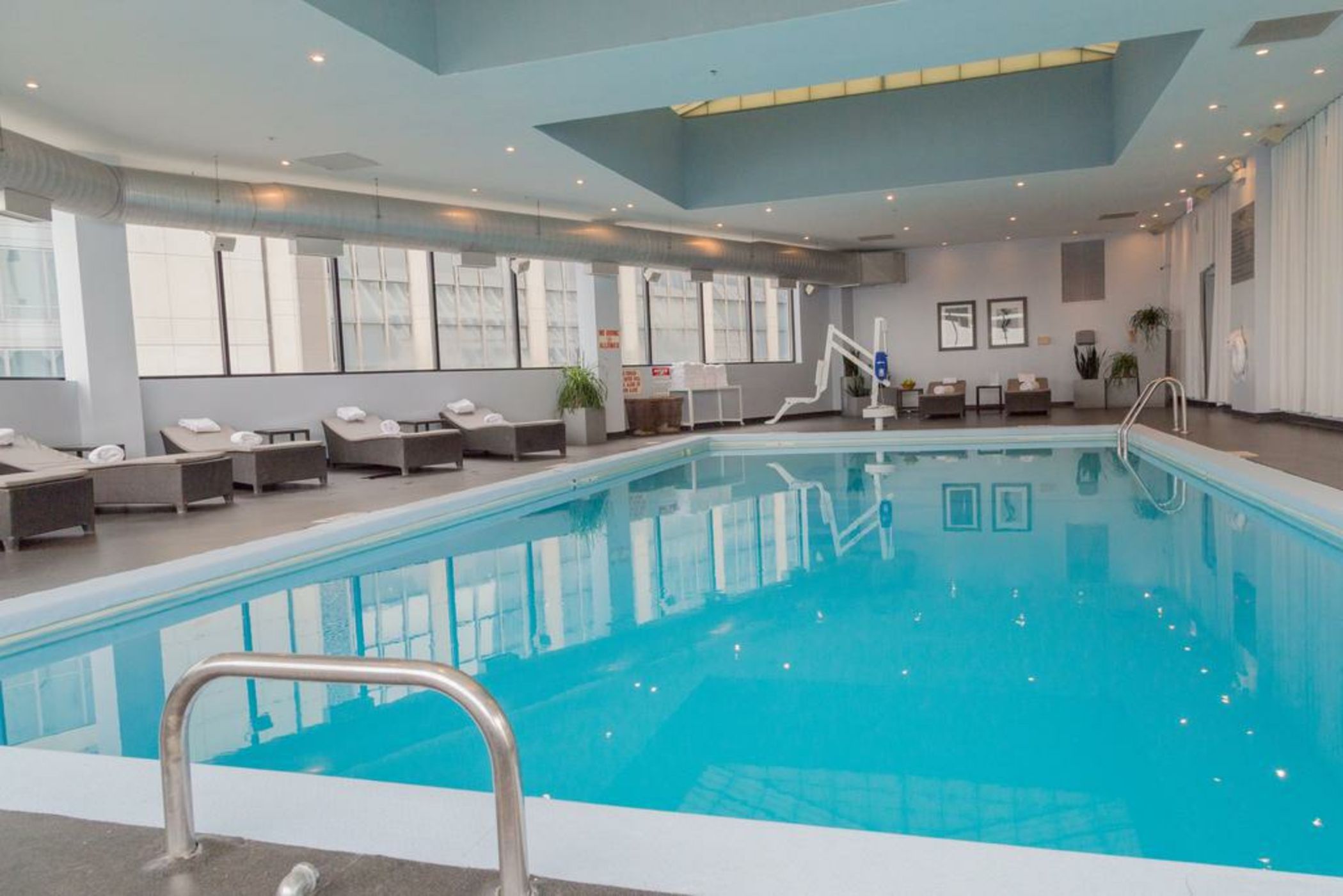 W Chicago - Lakeshore