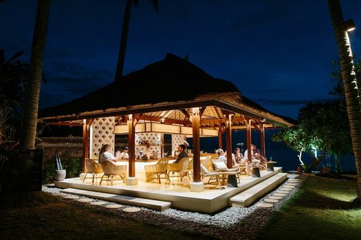 Alila Manggis