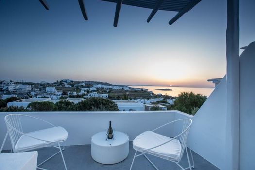 Ostraco Suites