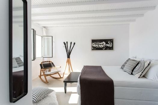Ostraco Suites