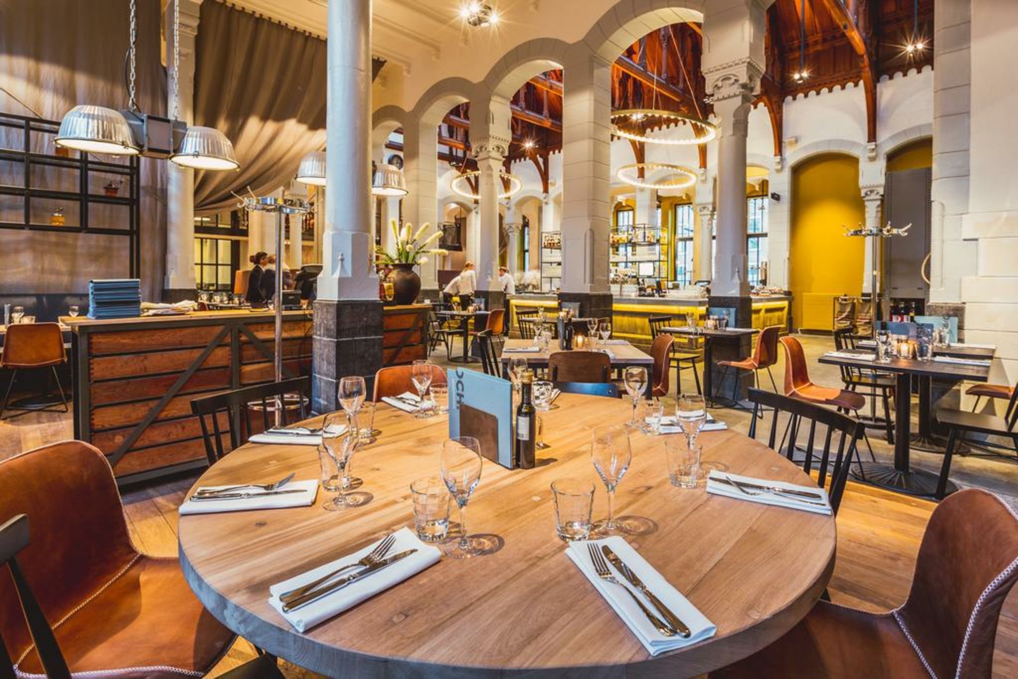 Post-Plaza Hotel & Grand Café